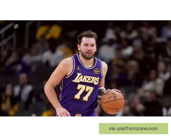 24日NBA焦点战前瞻东契奇力拼连胜勇士能否止住连败颓势